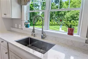 42 Aubin St, Seekonk, MA 02771 - Photo 7