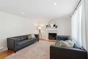 74 Brookfield Dr, Cranston, RI 02920 - Photo 9