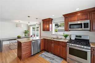 74 Brookfield Dr, Cranston, RI 02920 - Photo 19