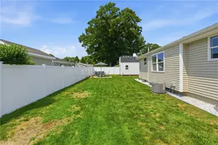 74 Brookfield Dr, Cranston, RI 02920 - Photo 29