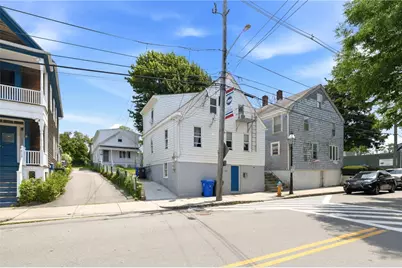 400 Thames Street, Bristol, RI 02809 - Photo 1