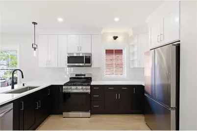 35 Mount Pleasant Avenue, Providence, RI 02908 - Photo 5