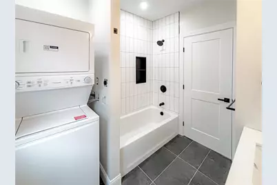 35 Mount Pleasant Avenue, Providence, RI 02908 - Photo 11