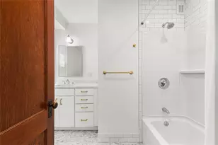 128 Sheldon St, Providence, RI 02906 - Photo 31