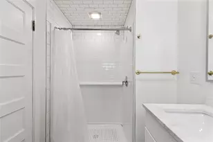 128 Sheldon St, Providence, RI 02906 - Photo 27