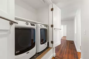 128 Sheldon St, Providence, RI 02906 - Photo 27