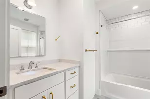 128 Sheldon St, Providence, RI 02906 - Photo 9