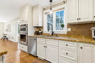 206 Burnside Avenue, Seekonk, MA 02771 - Photo 7