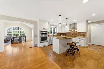 206 Burnside Avenue, Seekonk, MA 02771 - Photo 9