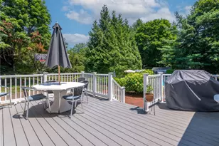 10 Ridgefield Dr, East Greenwich, RI 02818 - Photo 5