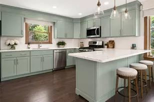 10 Ridgefield Dr, East Greenwich, RI 02818 - Photo 9