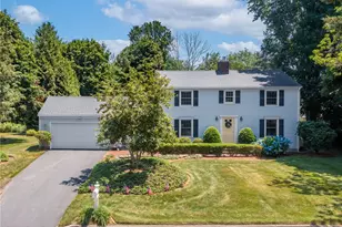 10 Ridgefield Dr, East Greenwich, RI 02818 - Photo 1
