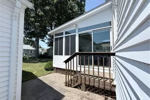 76 Brookdale Blvd, Pawtucket, RI 02861 - Photo 19