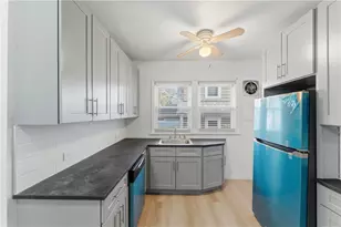 102 Overhill Rd, Providence, RI 02906 - Photo 23