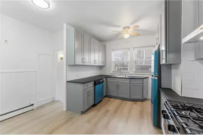 102 Overhill Road, Providence, RI 02906 - Photo 21