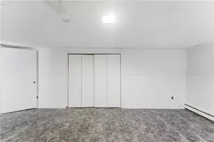 102 Overhill Rd, Providence, RI 02906 - Photo 29