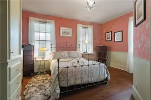 15 Ayrault St, Newport, RI 02840 - Photo 9