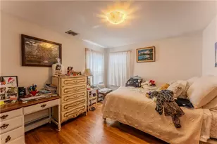 8 Flanders St, Johnston, RI 02919 - Photo 15