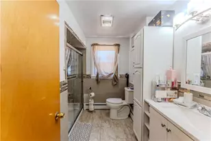 8 Flanders St, Johnston, RI 02919 - Photo 13