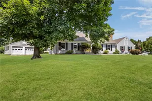 11 Stonegate Rd, Warren, RI 02885 - Photo 1