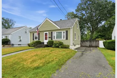22 Yale Avenue, East Providence, RI 02915 - Photo 3