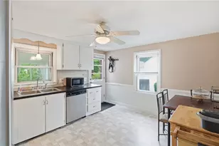 22 Yale Ave, East Providence, RI 02915 - Photo 9