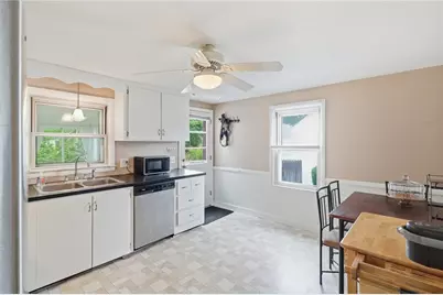 22 Yale Avenue, East Providence, RI 02915 - Photo 9
