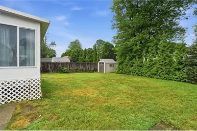 22 Yale Avenue, East Providence, RI 02915 - Photo 31