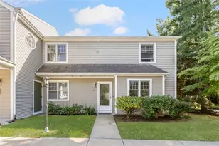 1 Bristol Woods Dr, Bristol, RI 02809 - Photo 1