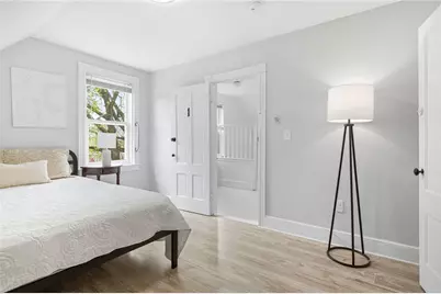241 Pleasant Street, Providence, RI 02906 - Photo 23