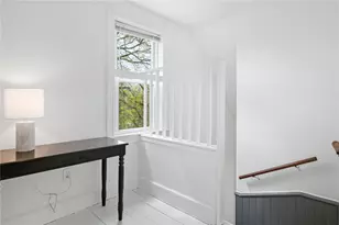 241 Pleasant St, Providence, RI 02906 - Photo 21