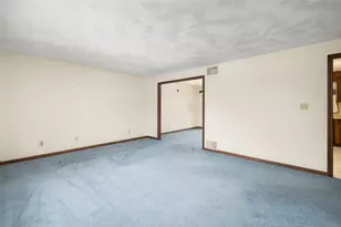 18 Fawn Ln, West Warwick, RI 02893 - Photo 7