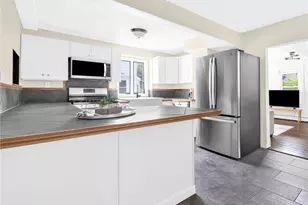 45 Van Zandt Ave, Warwick, RI 02889 - Photo 9