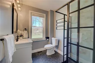 499 Seven Mile Rd, Cranston, RI 02831 - Photo 21