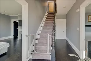 499 Seven Mile Rd, Cranston, RI 02831 - Photo 5