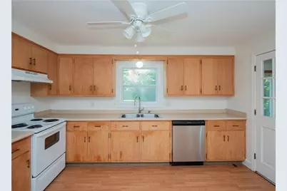 94 Ferreira Terrace, Portsmouth, RI 02871 - Photo 21