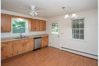 94 Ferreira Terrace, Portsmouth, RI 02871 - Photo 19