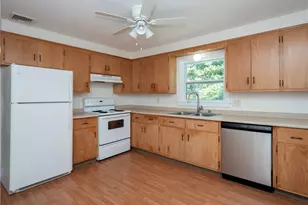 94 Ferreira Terrace, Portsmouth, RI 02871 - Photo 19