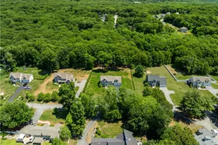 42 East Lantern Rd, Lincoln, RI 02865 - Photo 3