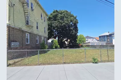 18 Magnolia Street, Pawtucket, RI 02860 - Photo 3
