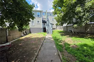 422 East Ave, Pawtucket, RI 02860 - Photo 11