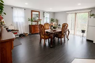 15 Sarah Teft Dr, Warwick, RI 02889 - Photo 7