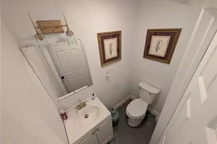 24 Walsh St, Providence, RI 02909 - Photo 15