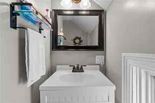 81 9th St, East Providence, RI 02914 - Photo 17