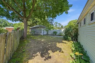 286 Namquid Dr, Warwick, RI 02888 - Photo 37