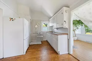 286 Namquid Dr, Warwick, RI 02888 - Photo 13
