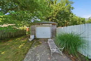 286 Namquid Dr, Warwick, RI 02888 - Photo 35