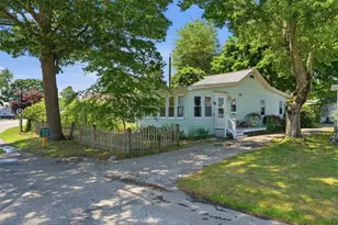 286 Namquid Dr, Warwick, RI 02888 - Photo 1