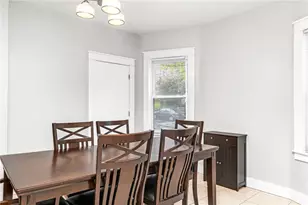 2 Poplar St, Providence, RI 02906 - Photo 9
