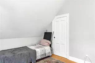 4 Poplar St, Providence, RI 02906 - Photo 13